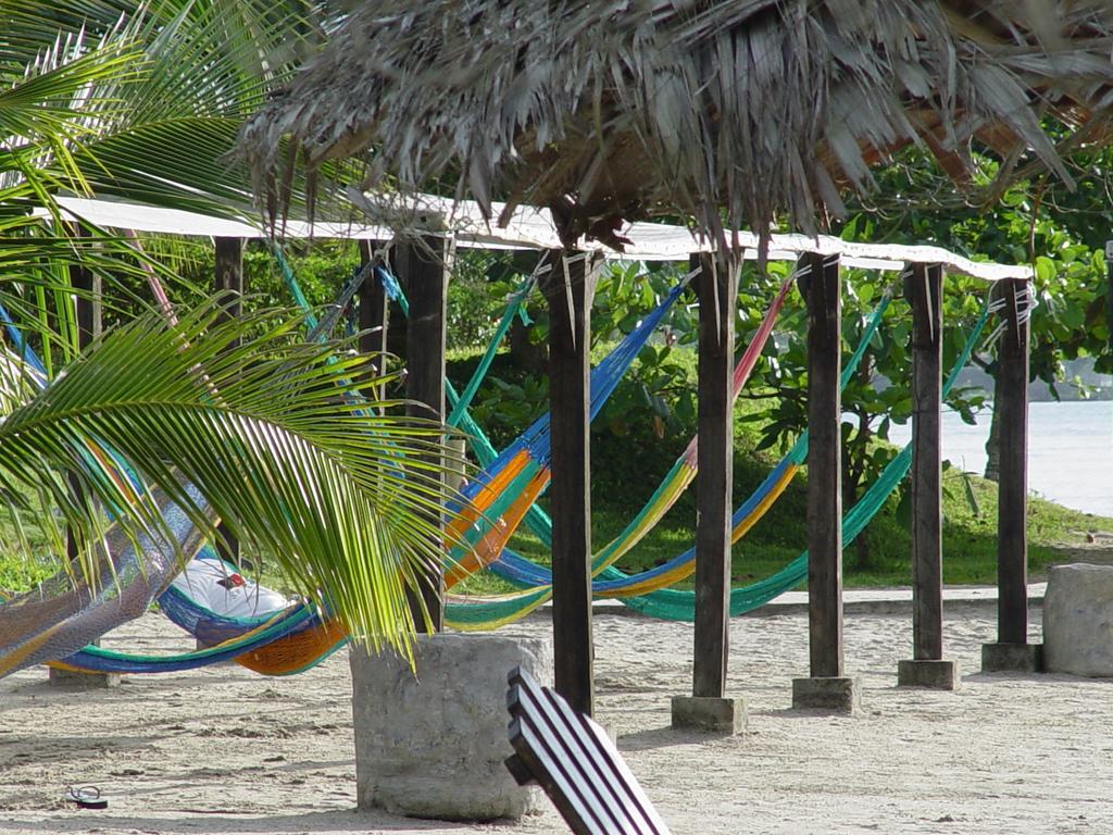 Amatique Bay Hotel Puerto Barrios Exteriör bild