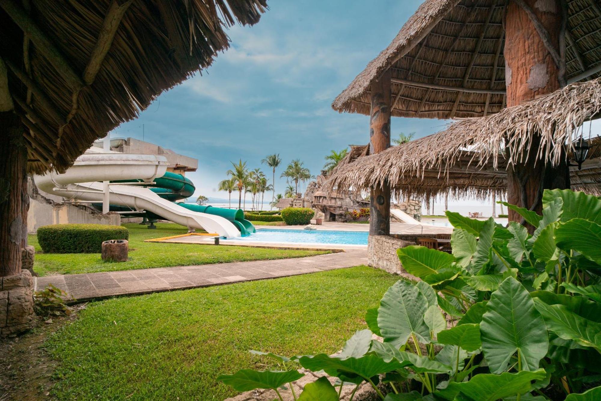 Amatique Bay Hotel Puerto Barrios Exteriör bild
